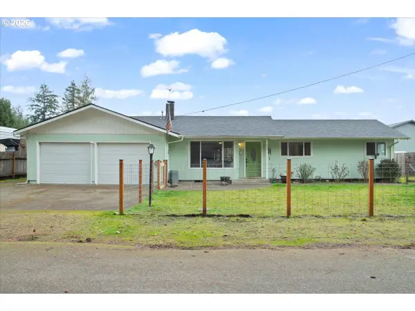 247 Cedar St, Lyons, OR 97358