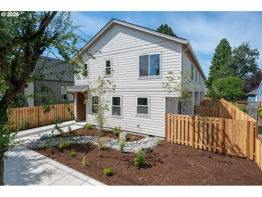 8429 NE Hassalo St, Portland, OR 97220 - #2