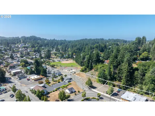 790 Commercial Ave, CoosBay, OR 97420