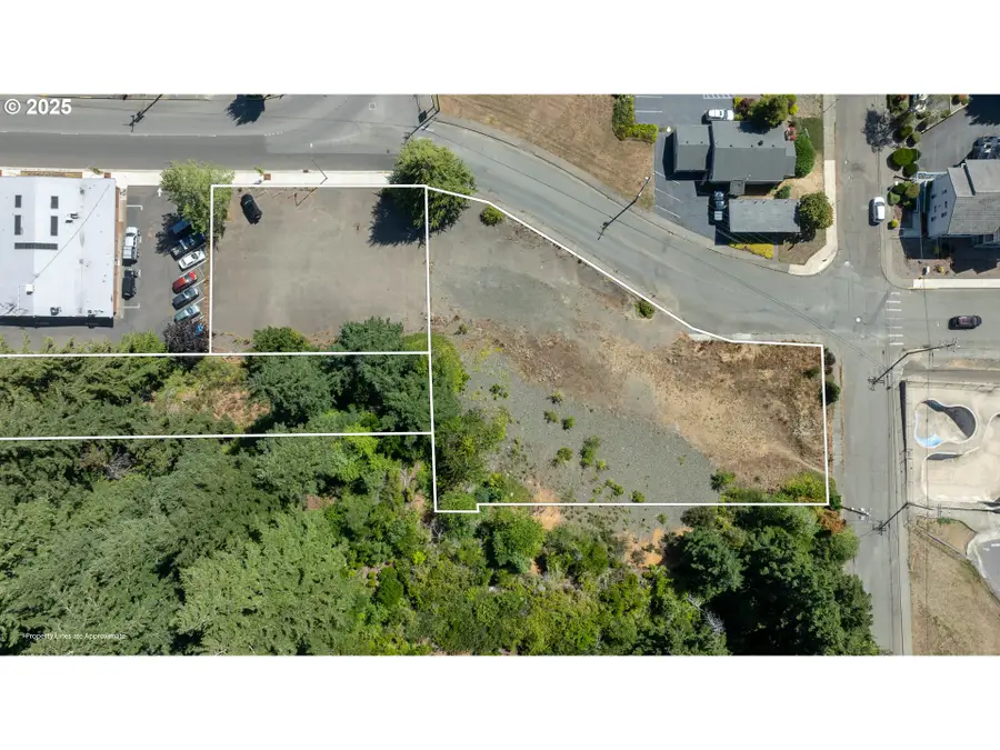 790 Commercial Ave, Coos Bay, OR 97420 - Image #2