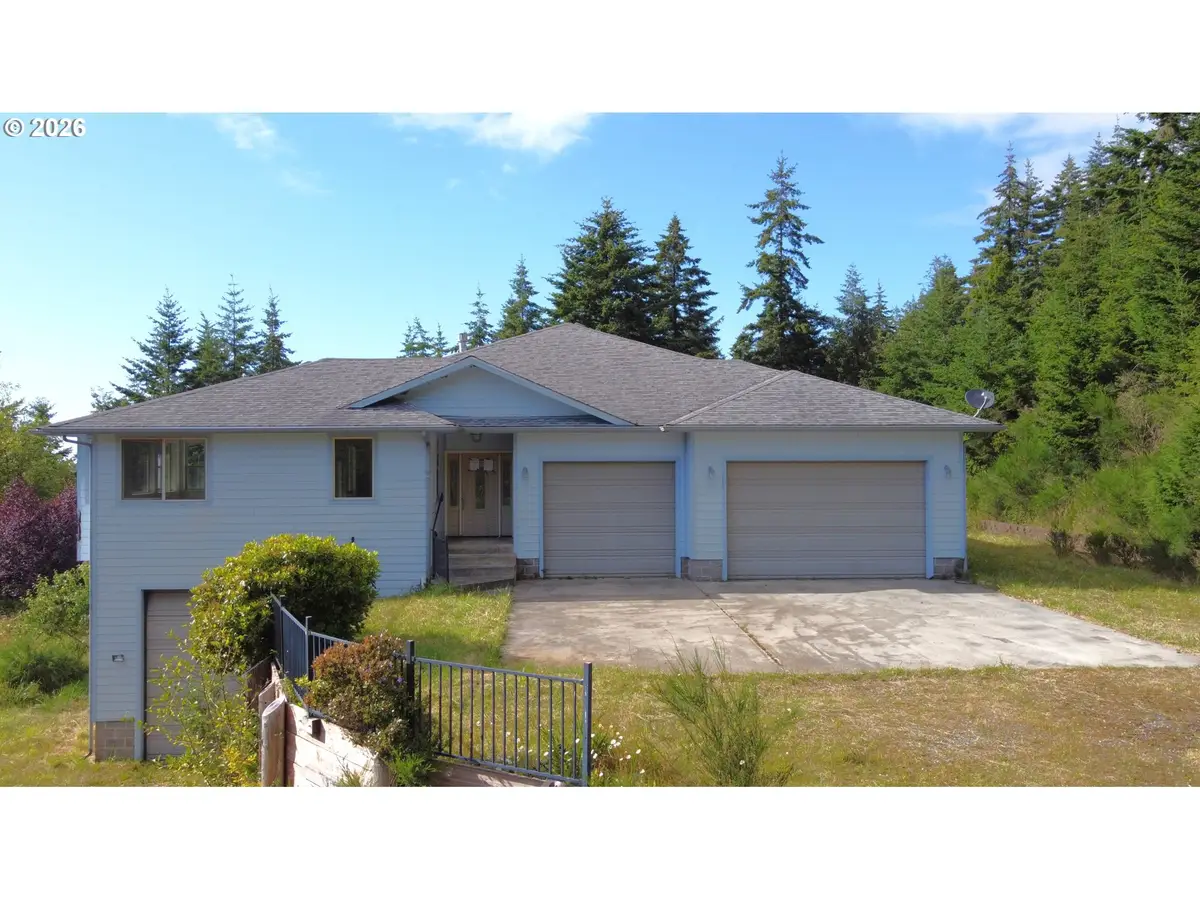 47500 Pacific View Dr, Langlois, OR 97450 - #1
