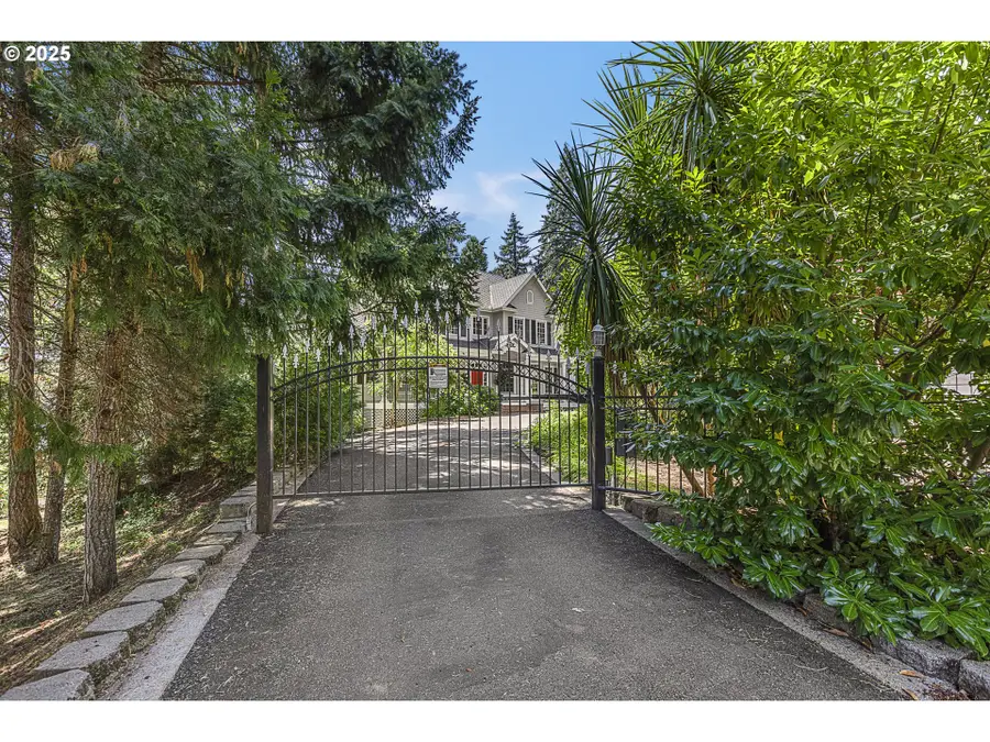 375 Marina Vista Dr, Lowell, OR 97452 - Image #3