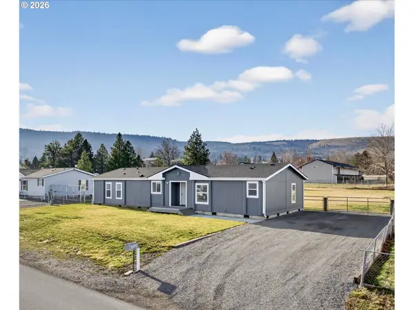 208 16th St, LaGrande, OR 97850