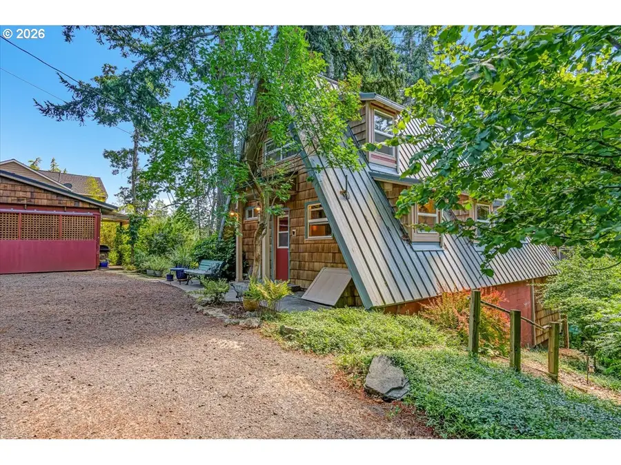 252 Rock St, Silverton, OR 97381 - #3