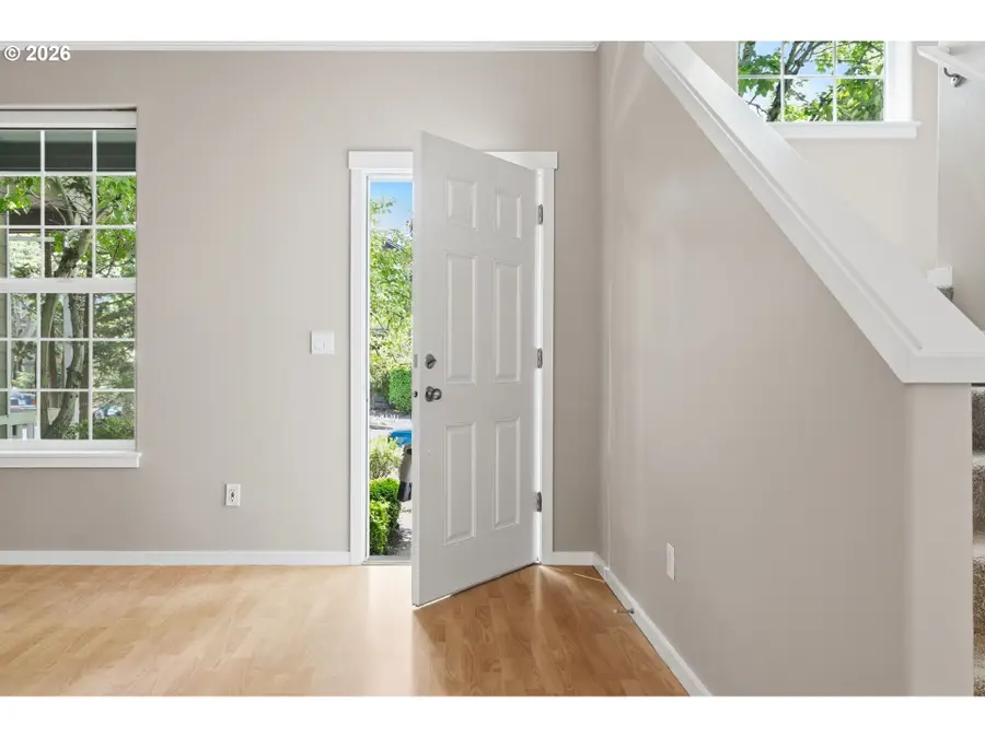 403 NE Suttle Rd, Portland, OR 97211 - #2