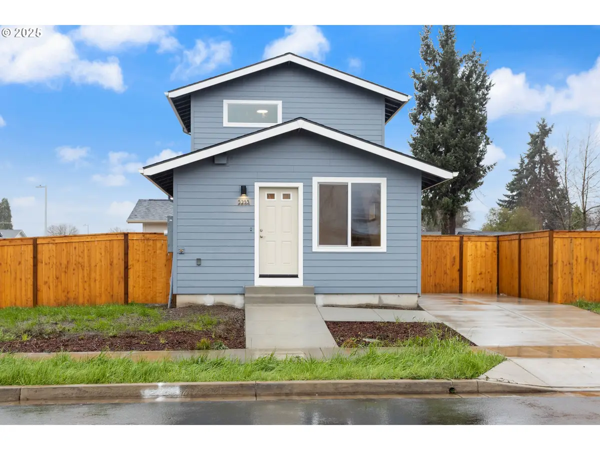 715 St Charles St, Eugene, OR 97402 - Image #1