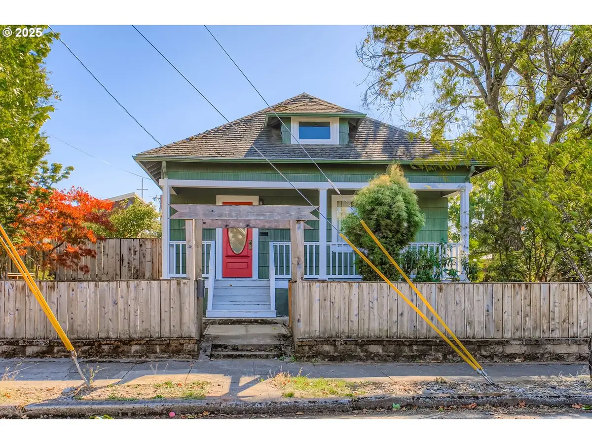 6716 SE Mall St, Portland, OR 97206 - #1