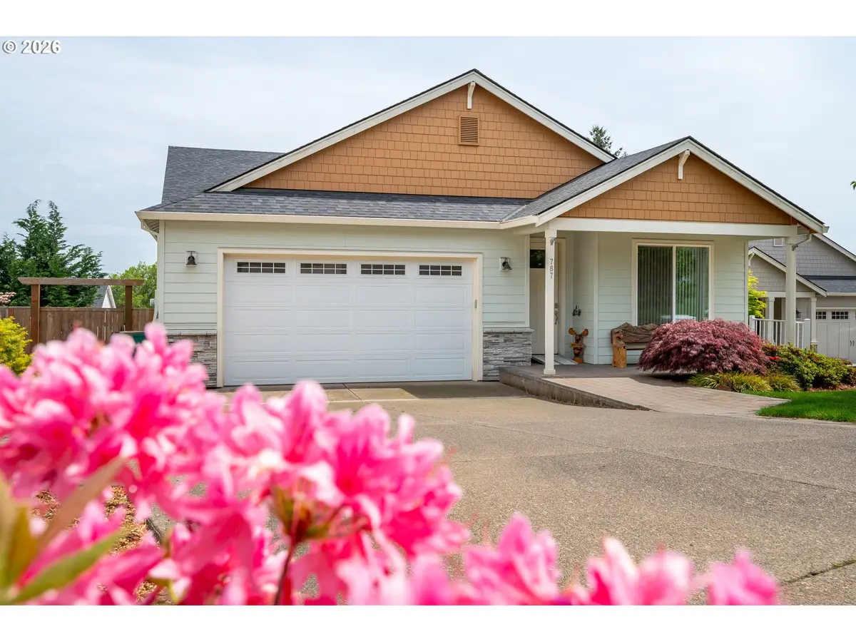 787 SW Alder St, Dundee, OR 97115 - #1
