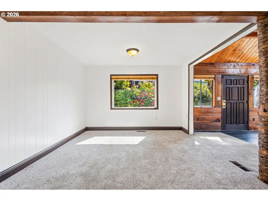 940 Oak Ter, Sweet Home, OR 97386 - #3