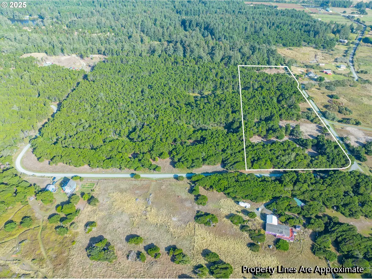 3 Lower Fourmile #1302, Bandon, OR 97411 - Image #1