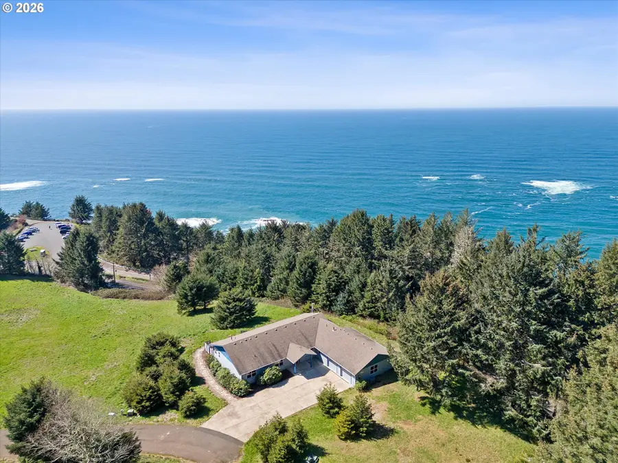 90 Cape Foulweather Ln, Otter Rock, OR 97369 - #2