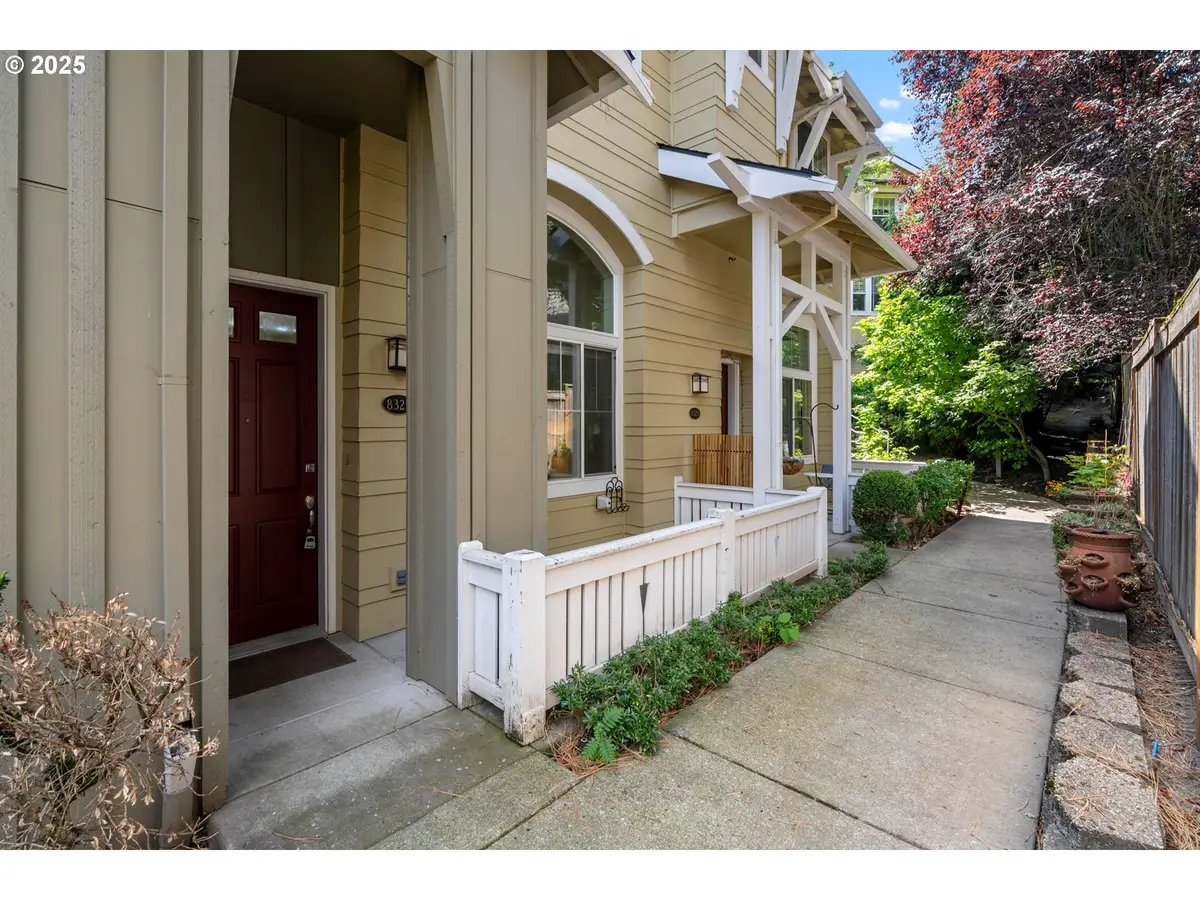 8329 SW 24th Ave, Portland, OR 97219 - #1