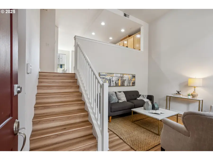 8329 SW 24th Ave, Portland, OR 97219 - #3