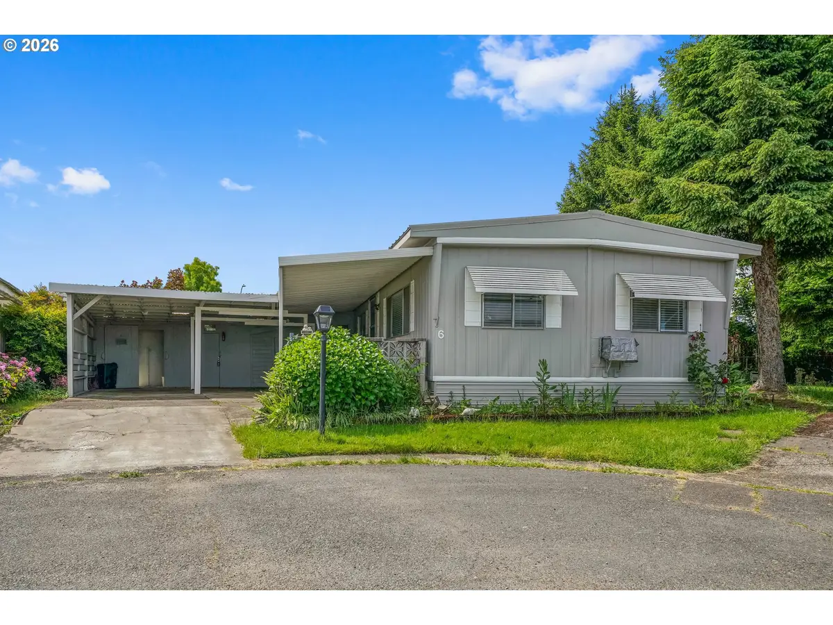612 N Cascade Dr, Woodburn, OR 97071 - #1