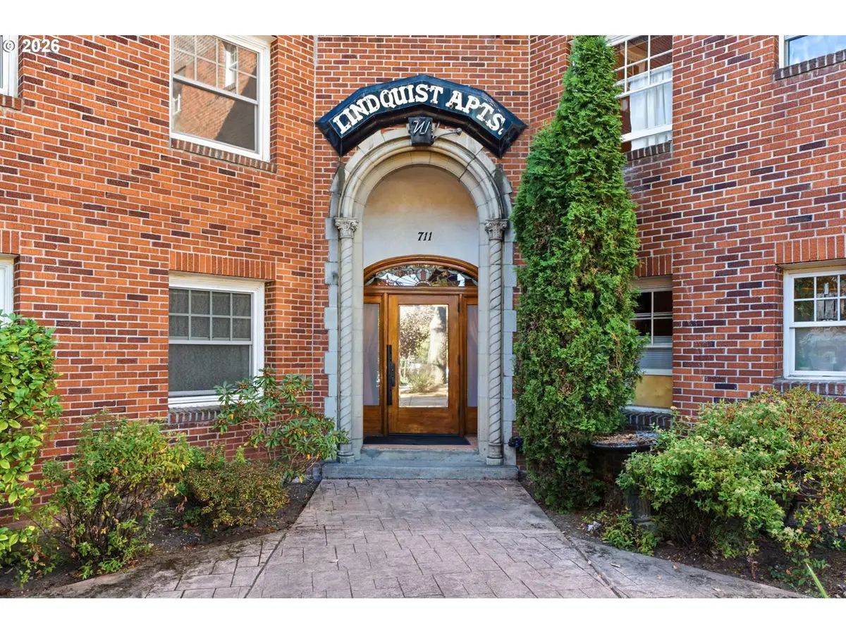 711 NE Randall Ave #105, Portland, OR 97232 - #1