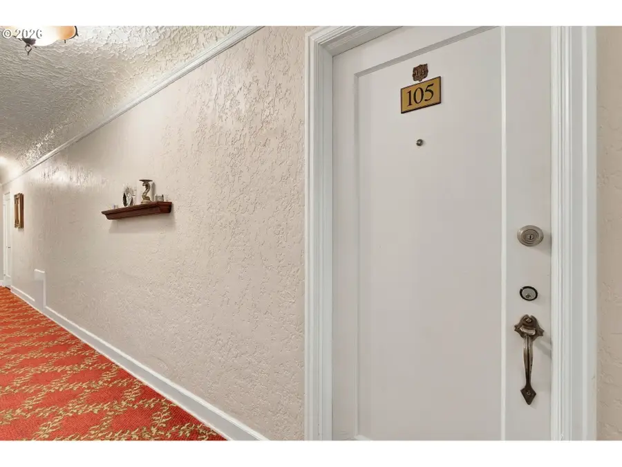 711 NE Randall Ave #105, Portland, OR 97232 - #3