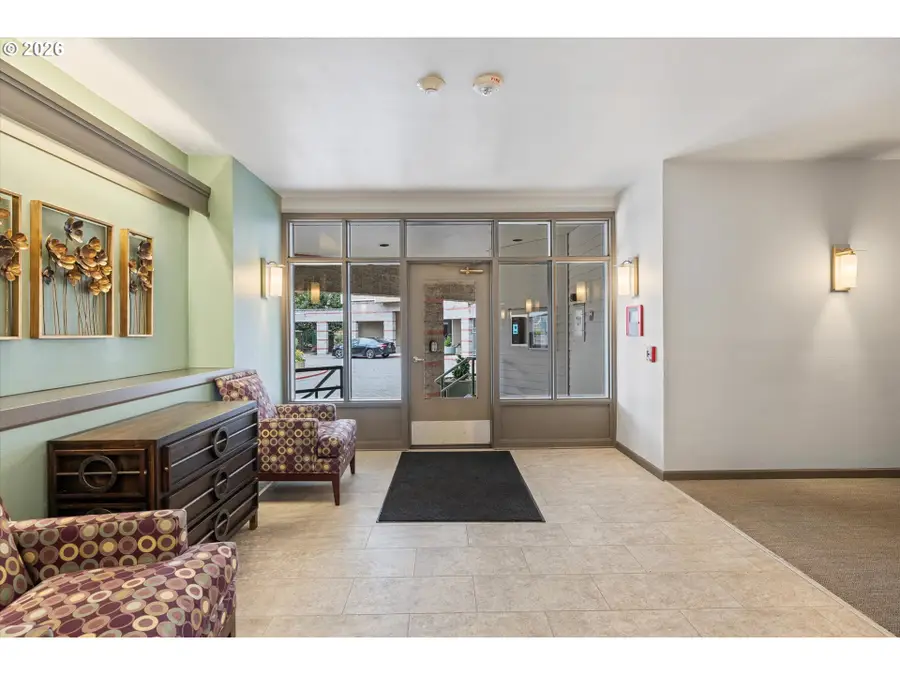 1710 S Harbor Way #202, Portland, OR 97201 - Image #3