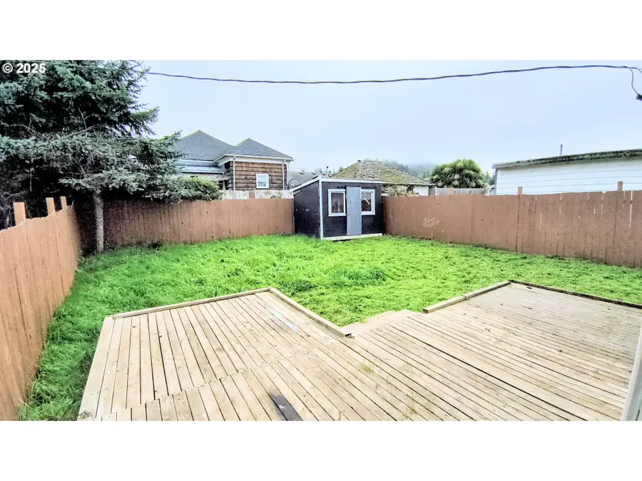 254 N Dean St, Coquille, OR 97423 - #3