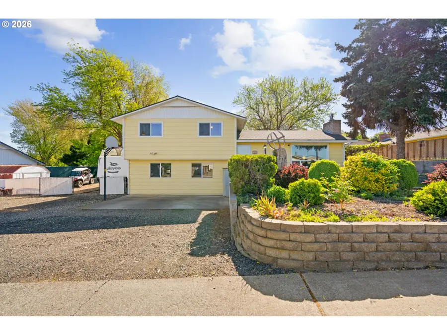 445 SE 7th St, Hermiston, OR 97838 - #2