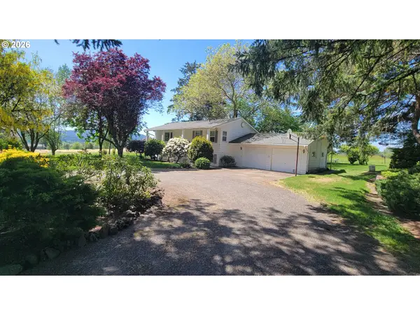 16765 NE Kings Grade, Newberg, OR 97132