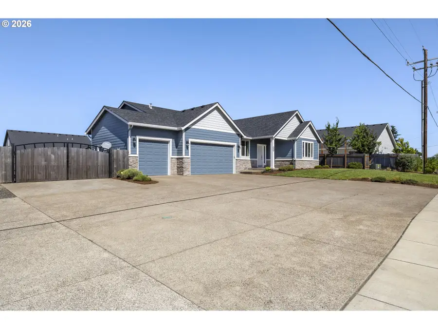 405 NE Berry St, Sublimity, OR 97385 - #2