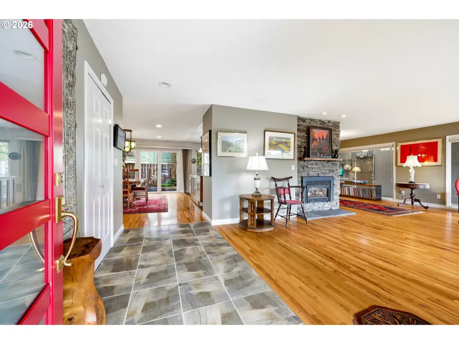 3435 SE Raymond St, Portland, OR 97202 - #3