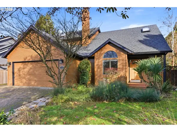 5585 NW Peregrine Pl, Portland, OR 97229