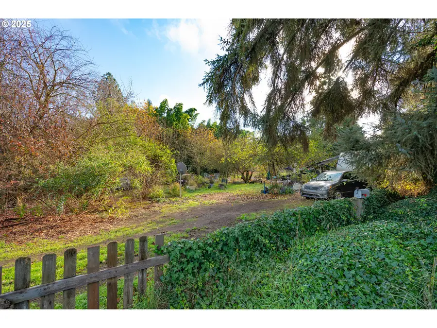 Glory Drive, Eugene, OR 97404 - Image #2