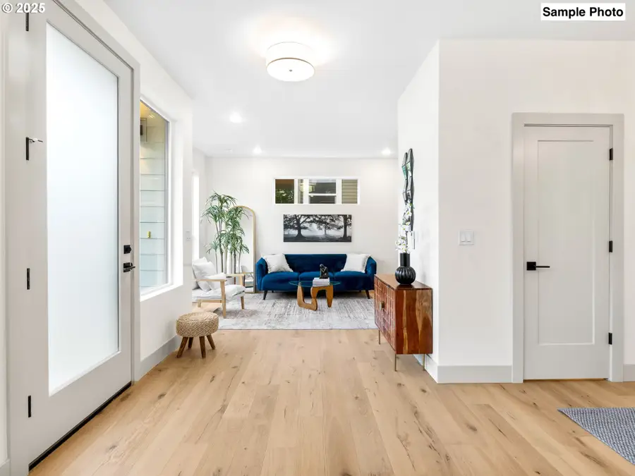 7383 N Mobile Ave, Portland, OR 97217 - Image #2