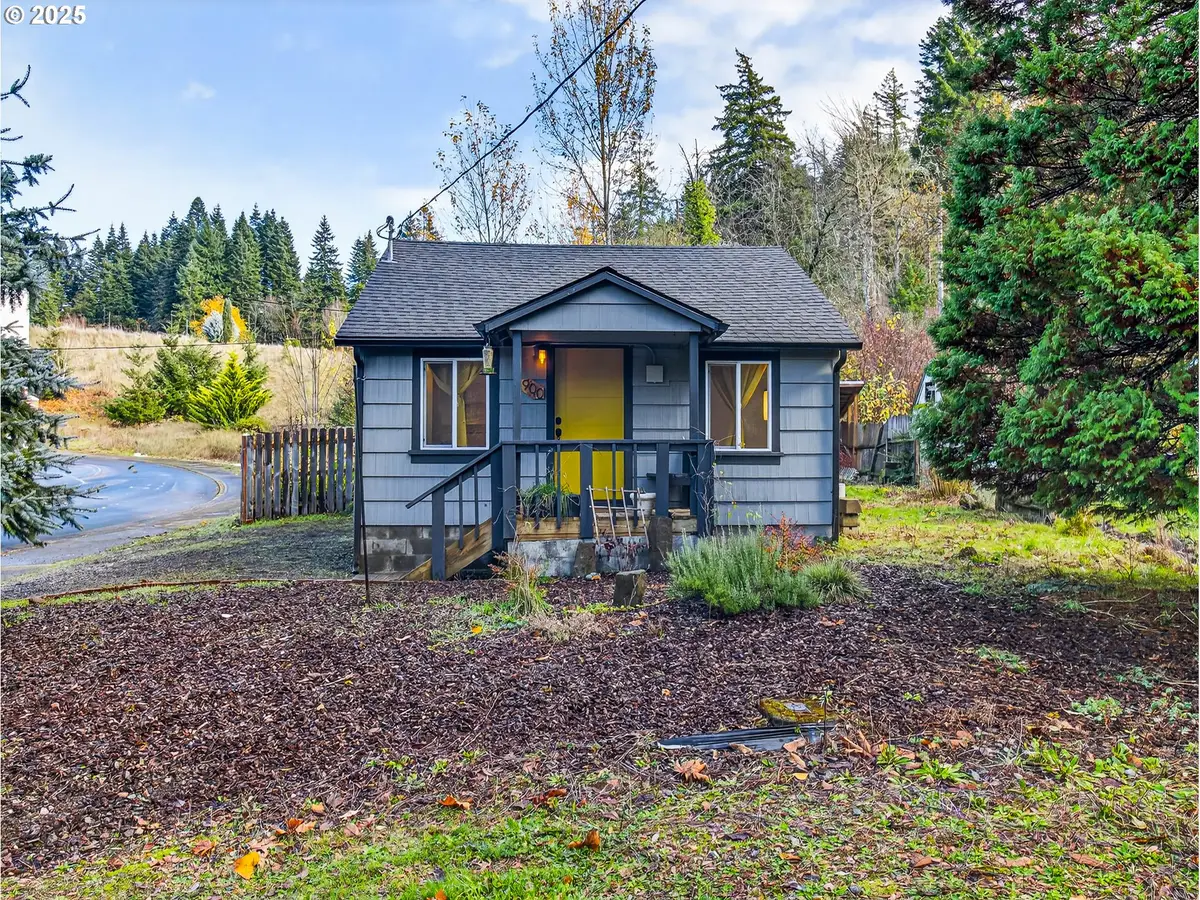 900 SW Sadie B St, Cascade Locks, OR 97014 - Image #1