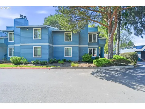 2330 SE Brookwood Ave #221, Hillsboro, OR 97123
