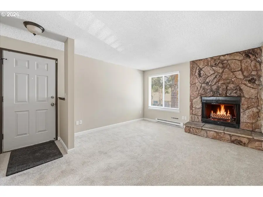 2330 SE Brookwood Ave #221, Hillsboro, OR 97123 - #3