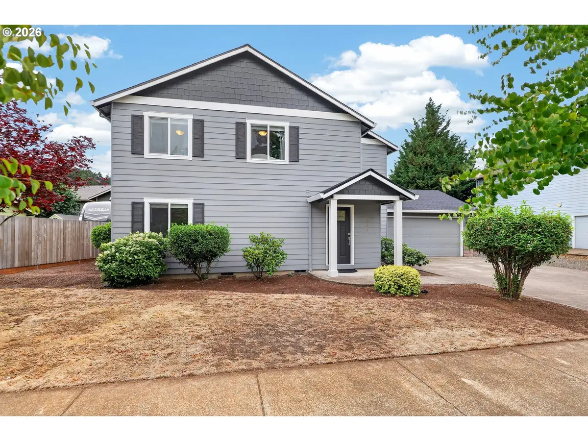 209 Pioneer Dr, Silverton, OR 97381 - #1