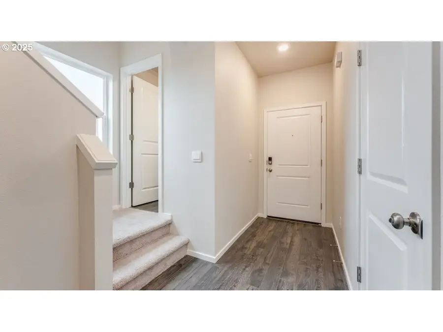 4945 Dilling Ave, Salem, OR 97301 - #2