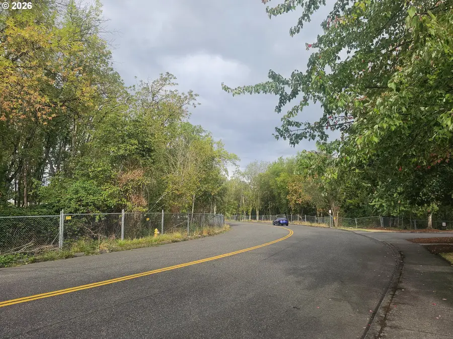 53rd St, Vancouver, WA 98662 - #2