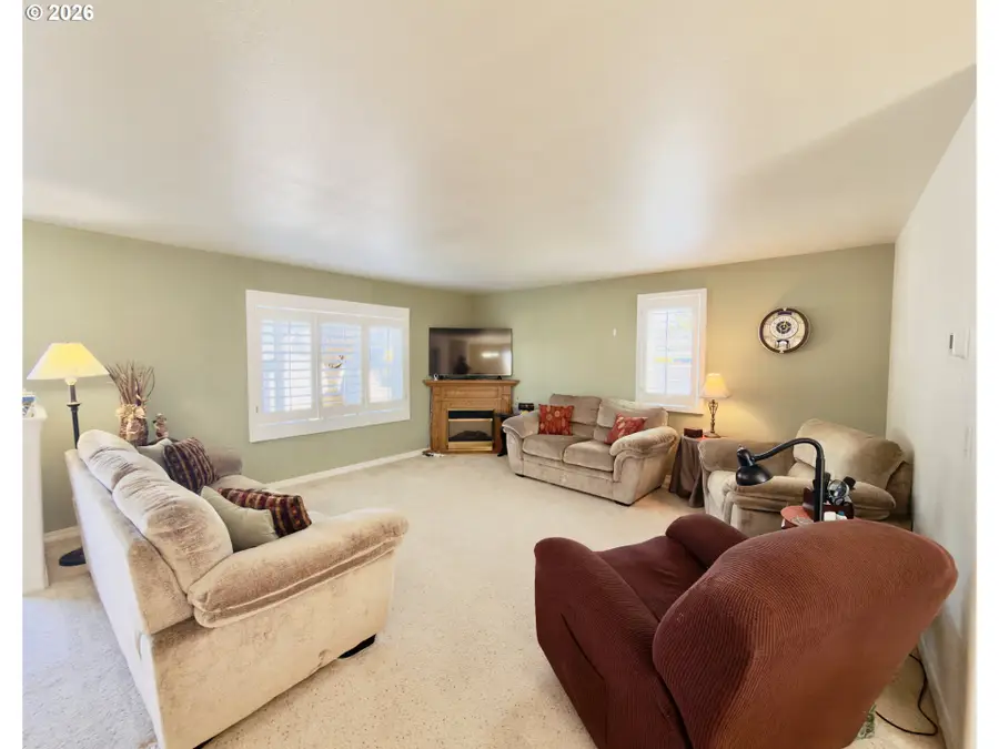 745 2nd St, Brookings, OR 97415 - #2
