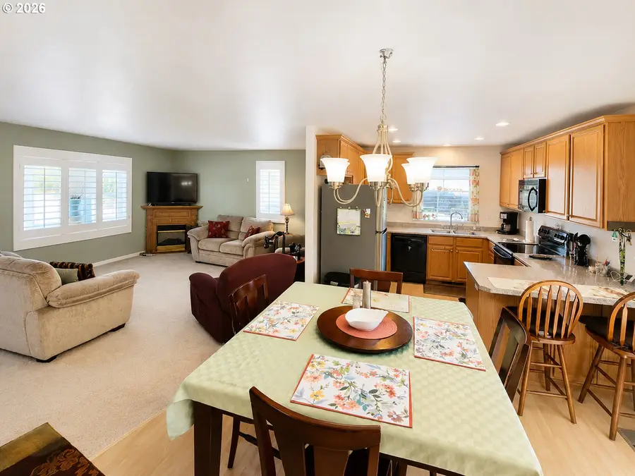 745 2nd St, Brookings, OR 97415 - #3