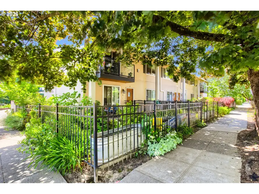 4830 SE Stark St #5, Portland, OR 97215 - #3