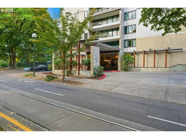 255 SW Harrison St #1B, Portland, OR 97201
