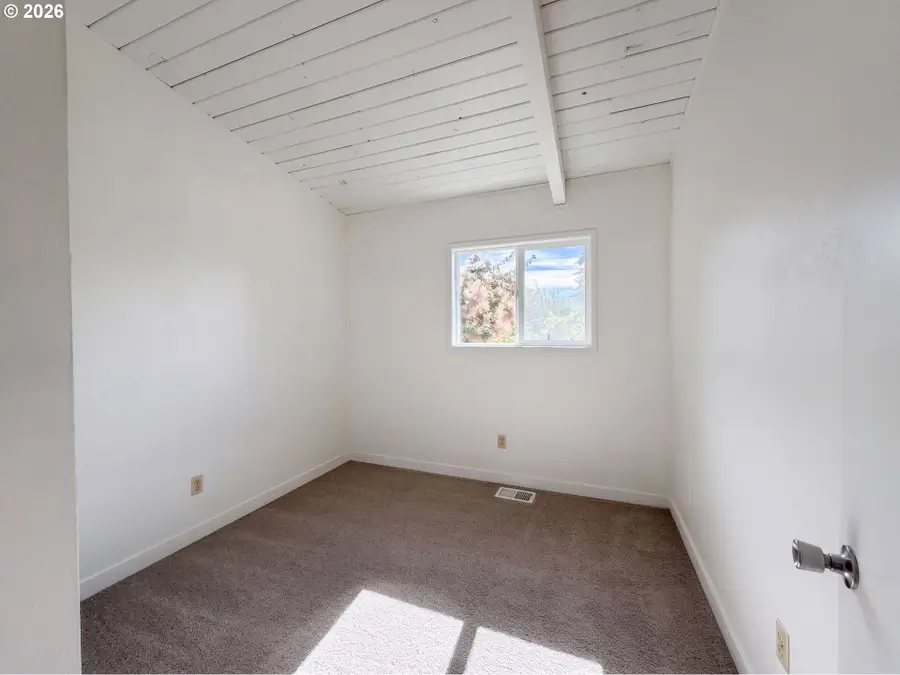 19495 SW Southview St, Beaverton, OR 97078 - #3