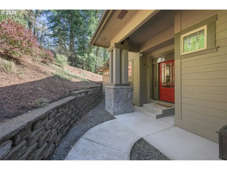 1862 E 43rd Ave, Eugene, OR 97405 - #2