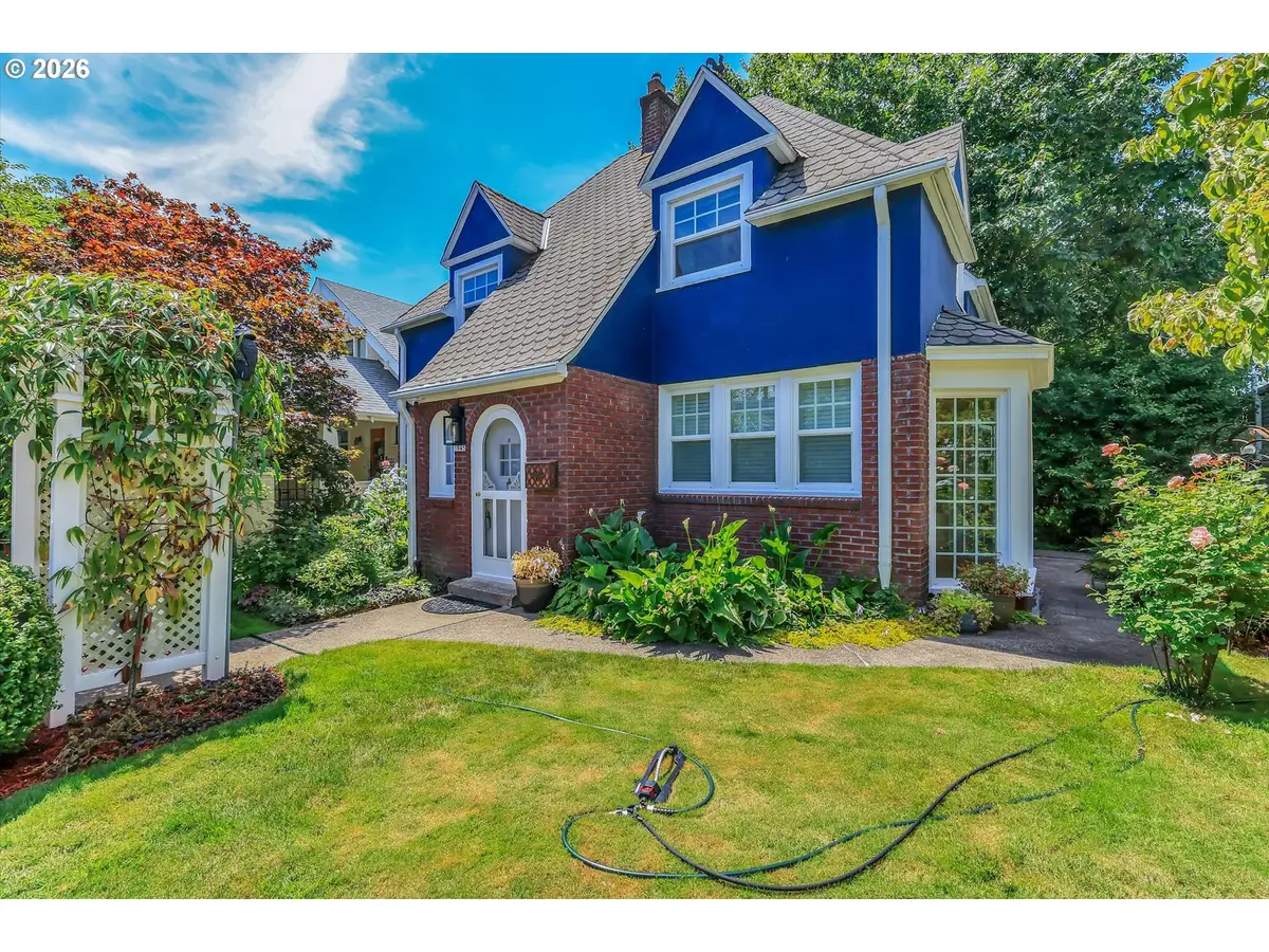 1945 SE 20th Ave, Portland, OR 97214 - #1