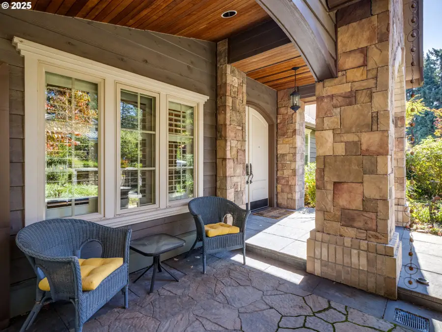 755 6th St, Lake Oswego, OR 97034 - Image #2