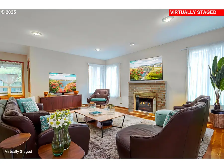 1758 NW 18th Ct, Gresham, OR 97030 - Image #2