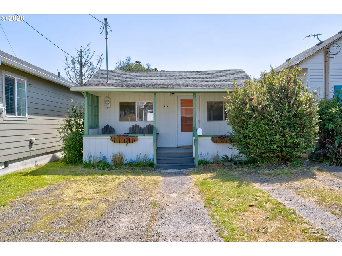 335 9th Ave, Seaside, OR 97138 - #1
