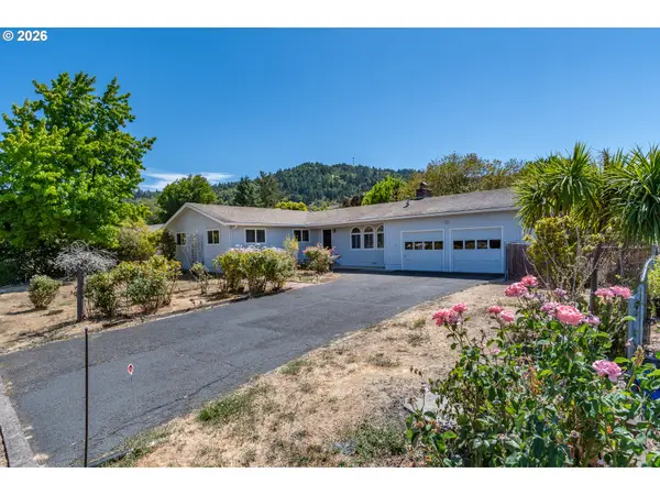 3085 W Shasta Ave, Roseburg, OR 97471