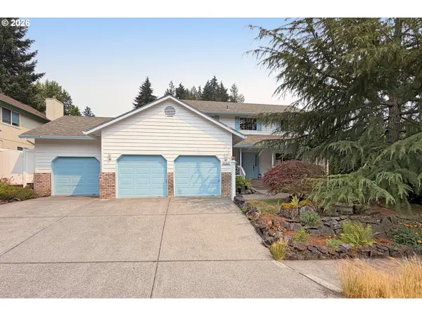 36300 Yocum Loop, Sandy, OR 97055