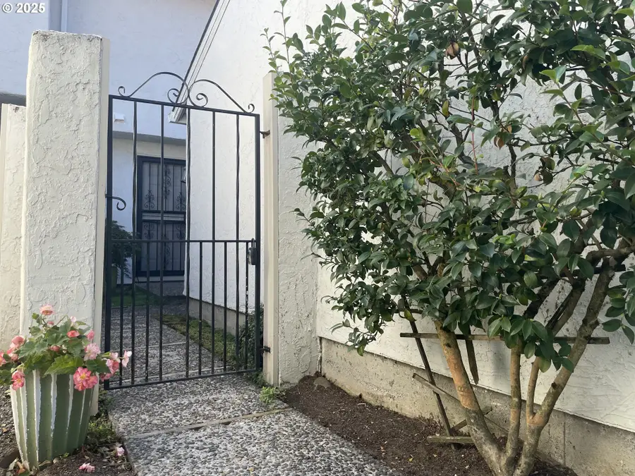 3248 NE 29th St, Gresham, OR 97030 - Image #2