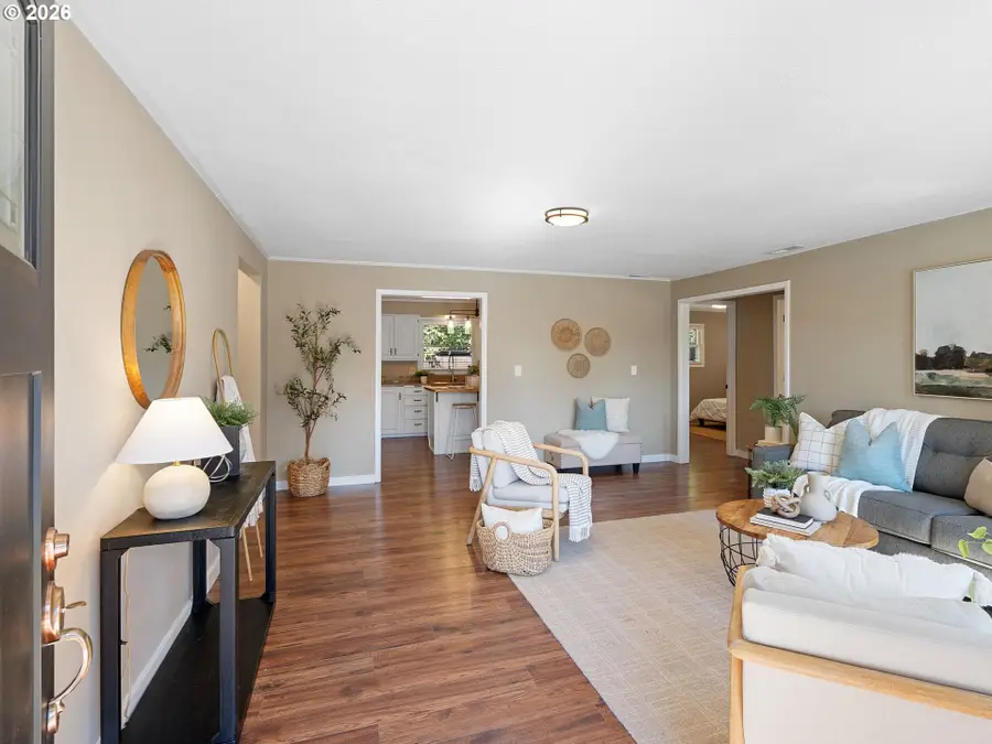 10953 SE Salmon St, Portland, OR 97216 - #2