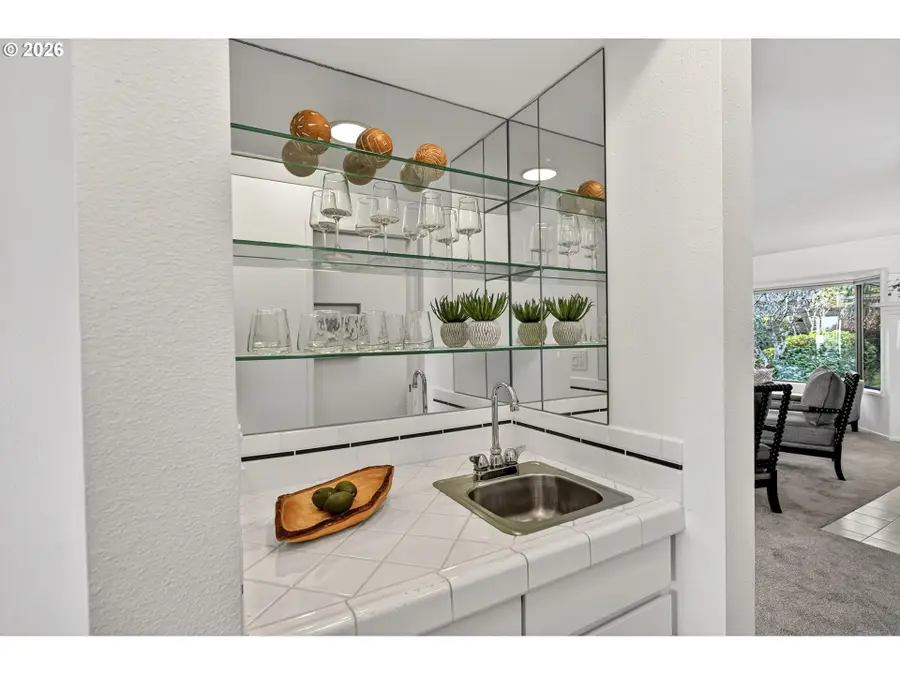 45 Condolea Ct, Lake Oswego, OR 97035 - #3